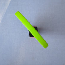 Load image into Gallery viewer, Near New! ENGAGE Pursuit V2.0 - Lime Flash
